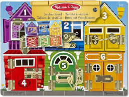 Melissa & Doug Låsbara Träleksaker