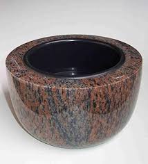 Modern Gravskål i Granit Gneis - 25 cm